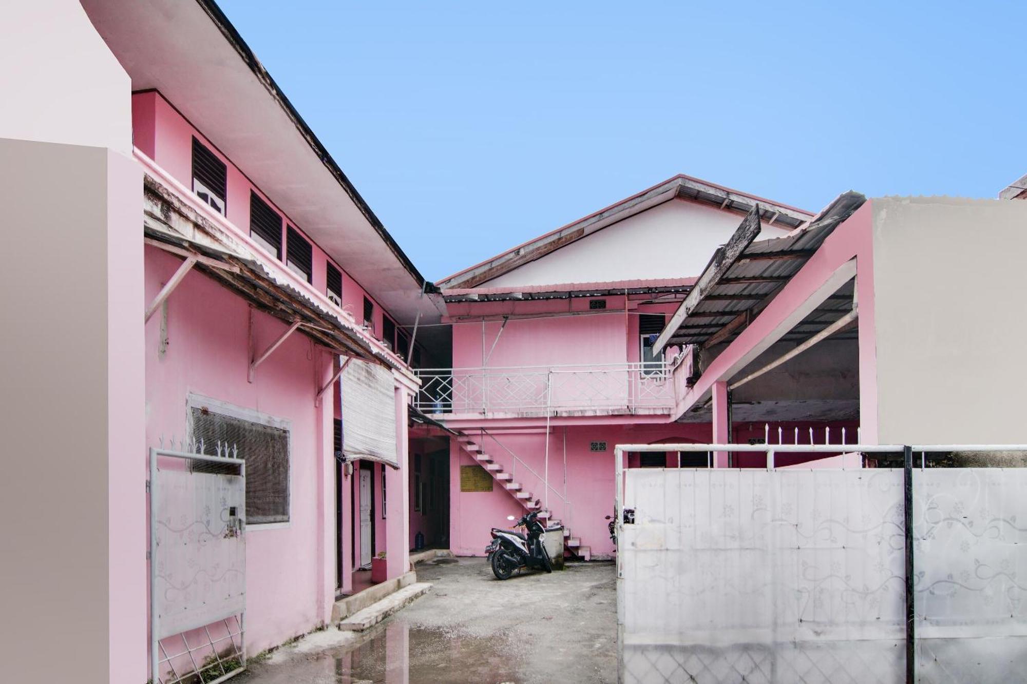 פקאנבארו Spot On 91858 Raja Homestay Syariah מראה חיצוני תמונה